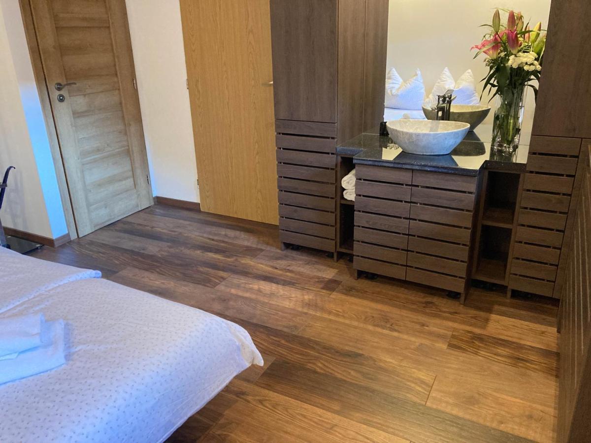 Guesthouse Mikulas Mikulov - Free Parking In The City Center 외부 사진