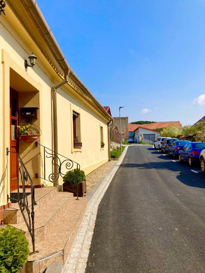 Guesthouse Mikulas Mikulov - Free Parking In The City Center 외부 사진