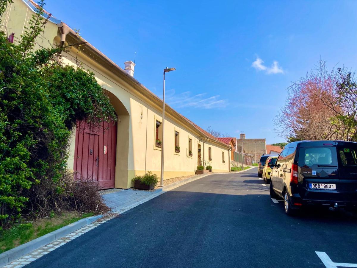 Guesthouse Mikulas Mikulov - Free Parking In The City Center 외부 사진