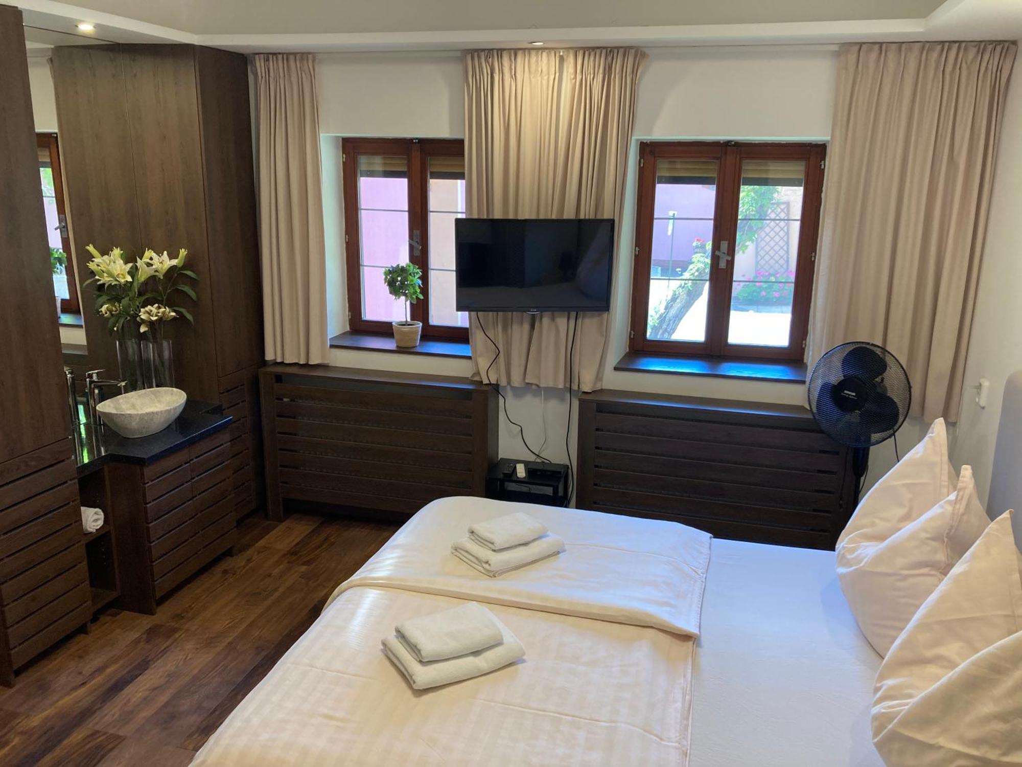 Guesthouse Mikulas Mikulov - Free Parking In The City Center 외부 사진