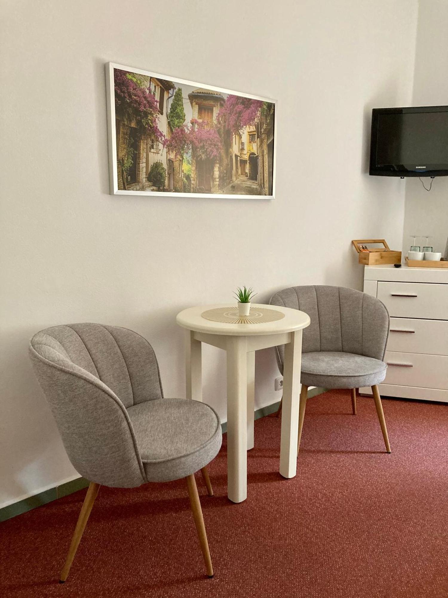 Guesthouse Mikulas Mikulov - Free Parking In The City Center 외부 사진